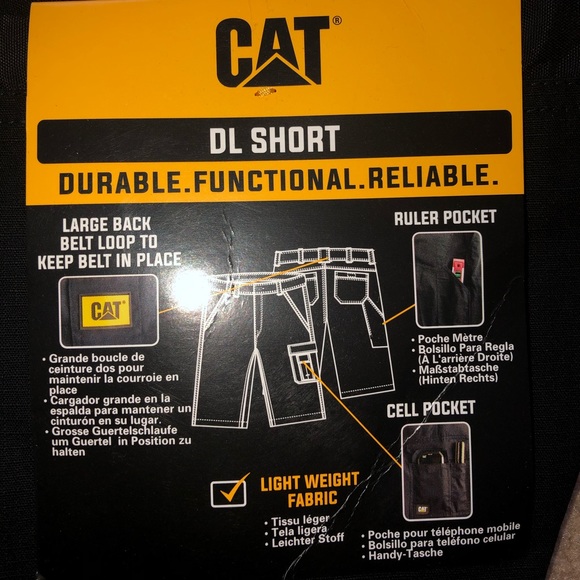 BRAND NEW!! Men’s CAT DL work shorts W42 - Picture 2 of 4